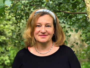 Po stop&aacute;ch pražsk&yacute;ch dělnick&yacute;ch koloni&iacute;: Simona Bohat&aacute; zachycuje jejich d&aacute;vno ztracenou atmosf&eacute;ru