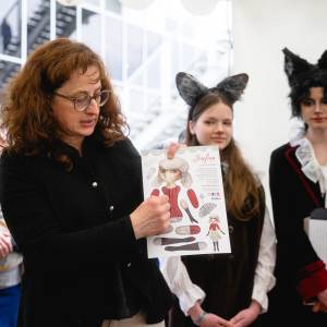 <p>Marie Mrňávková a její dvě báječné cosplayerky</p>